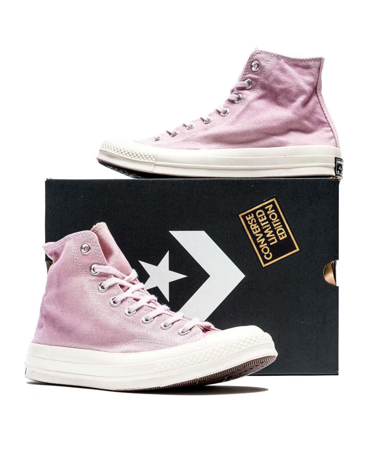 Converse strawberry on sale